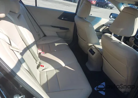 2017 Honda Accord Ex-L z USA, uszkodzony, nr VIN 1HGCR2F88HA084152